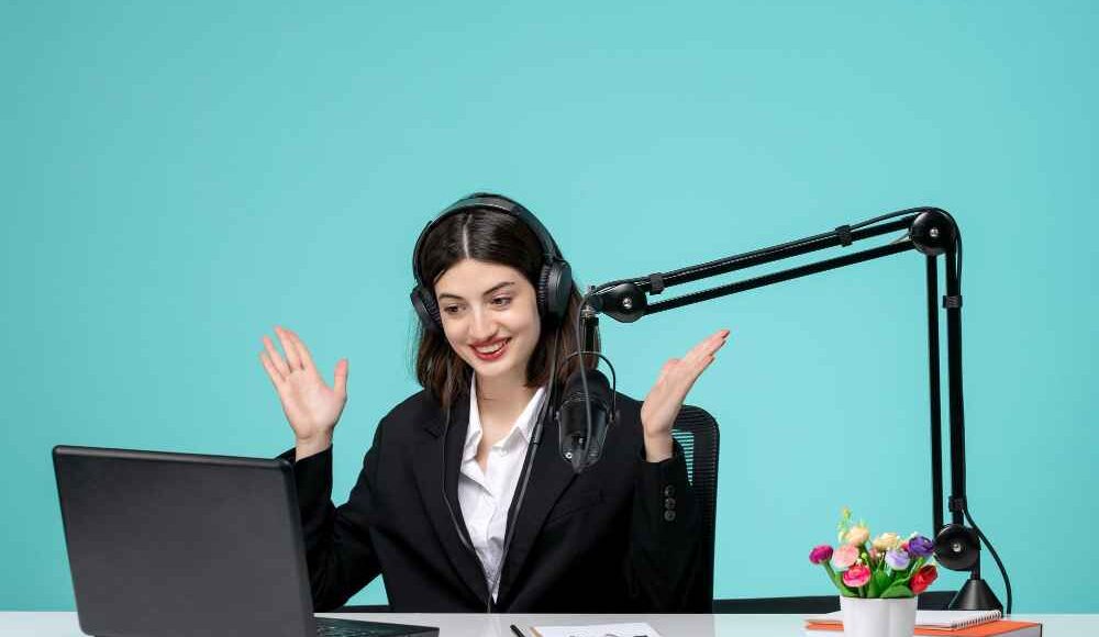 Online Broadcasting in Mumbai